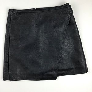 H & M Faux Leather Short Wrap Skirt Size 4